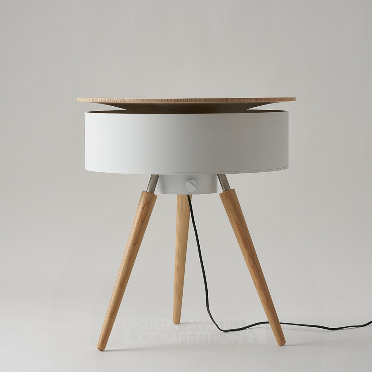 Brise Table Furniture Plus Fan by Wonho Lee Silver Furniture Design Award Winner 2020 