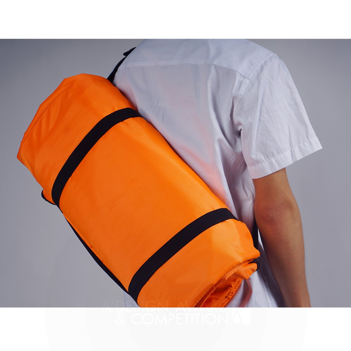 Shadow Multifunctional Lifesaving Blanket by Xudong Cai Iron Safety Clothing and Personal Protective Equipment Design Award Winner 2020 