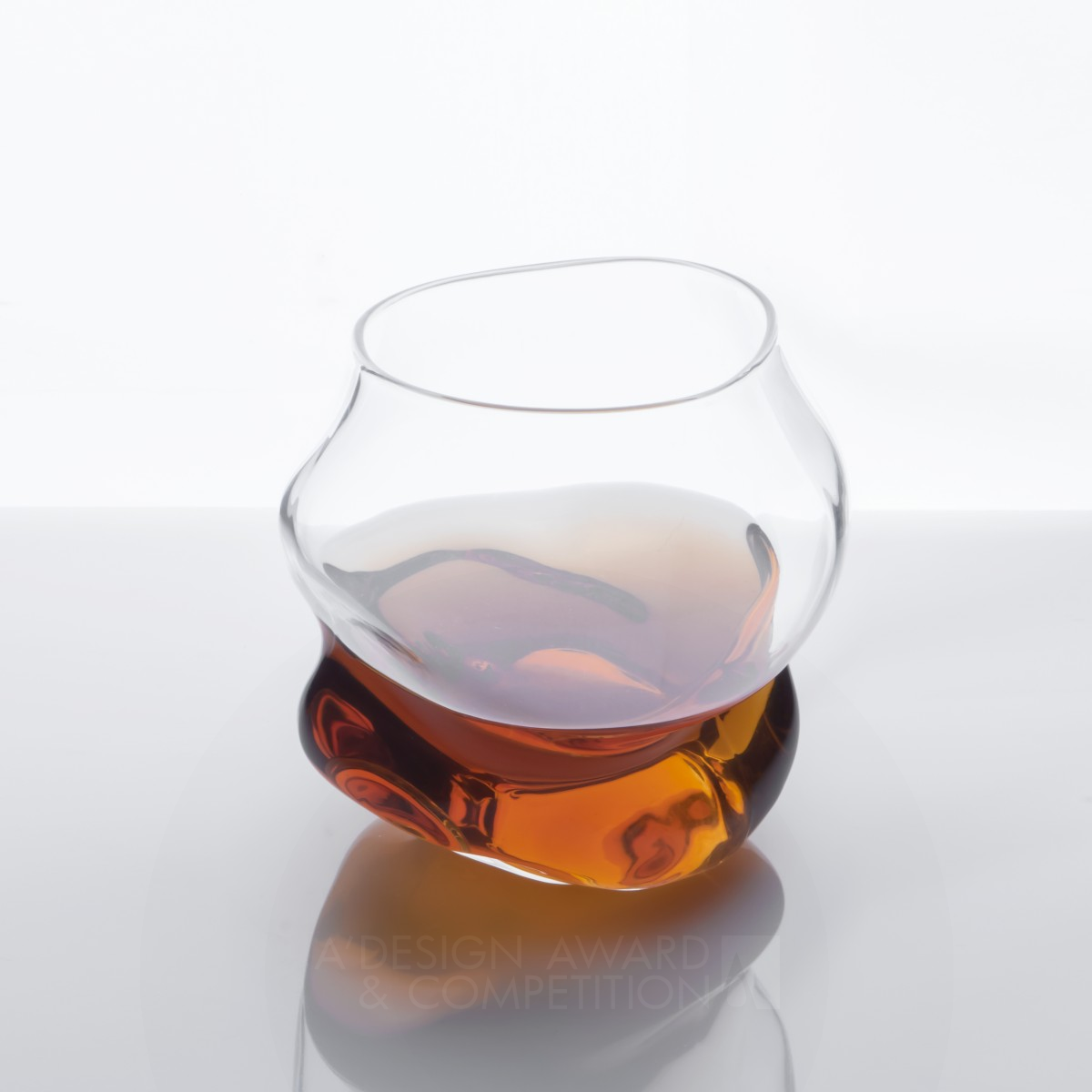 Mincius Drinking Glass by Siyu Liu Bronze Fine Arts and Art Installation Design Award Winner 2021 