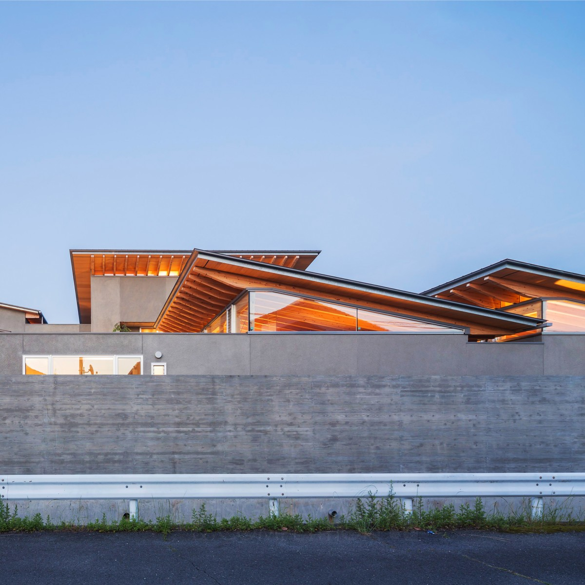 Monopitched Roof Residence by Masato Sekiya Silver Architecture, Building and Structure Design Award Winner 2022 