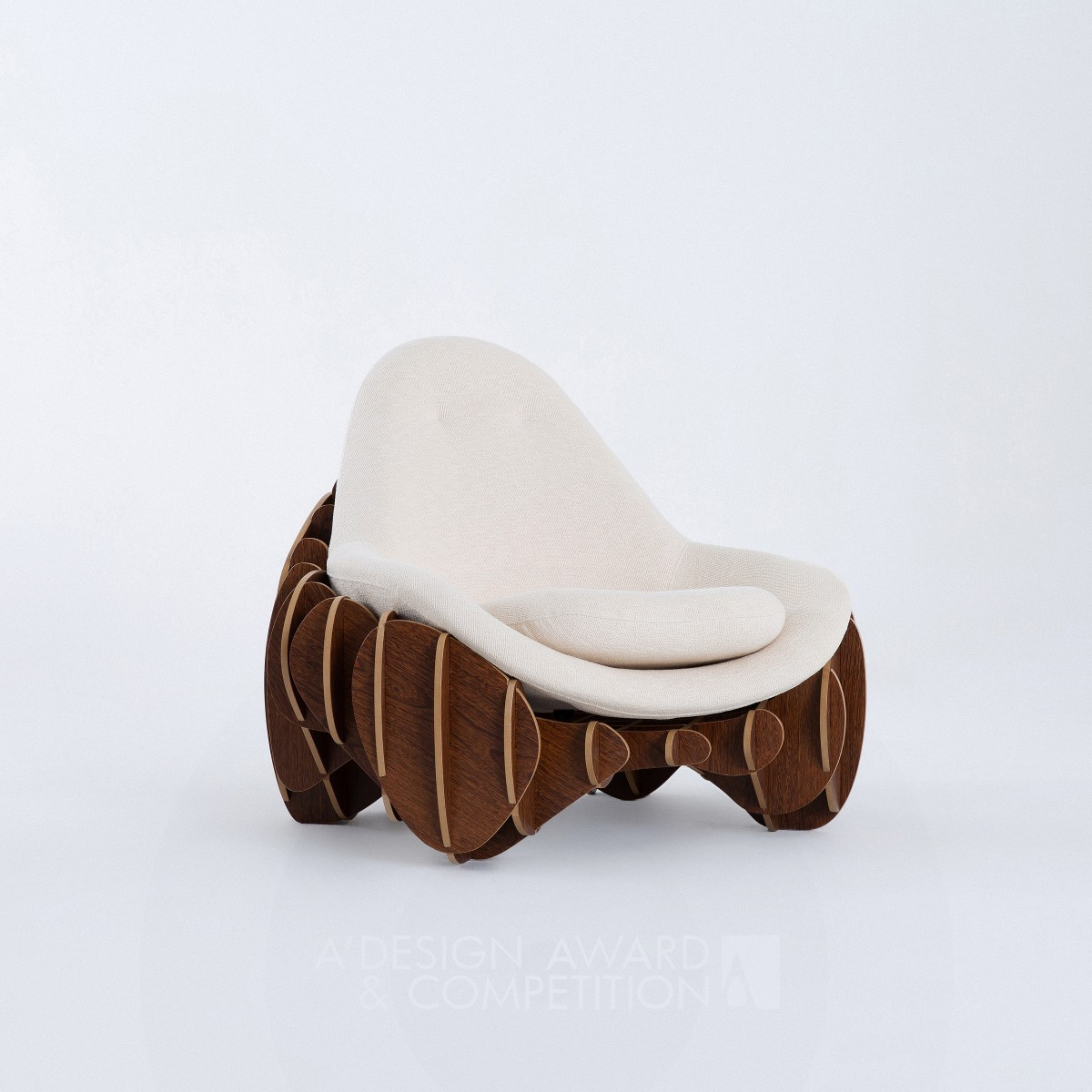 Delirios Armchair by Guto Requena Silver Furniture Design Award Winner 2022 