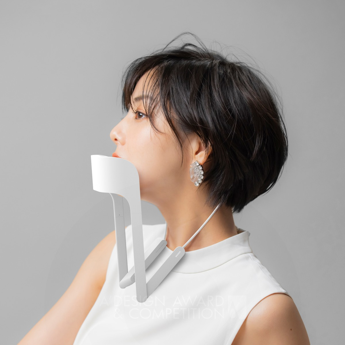 Voice Mask Device That Mutes Your Voice by Kunihiko Sato Innovation Laboratory Bronze Social Design Award Winner 2022 