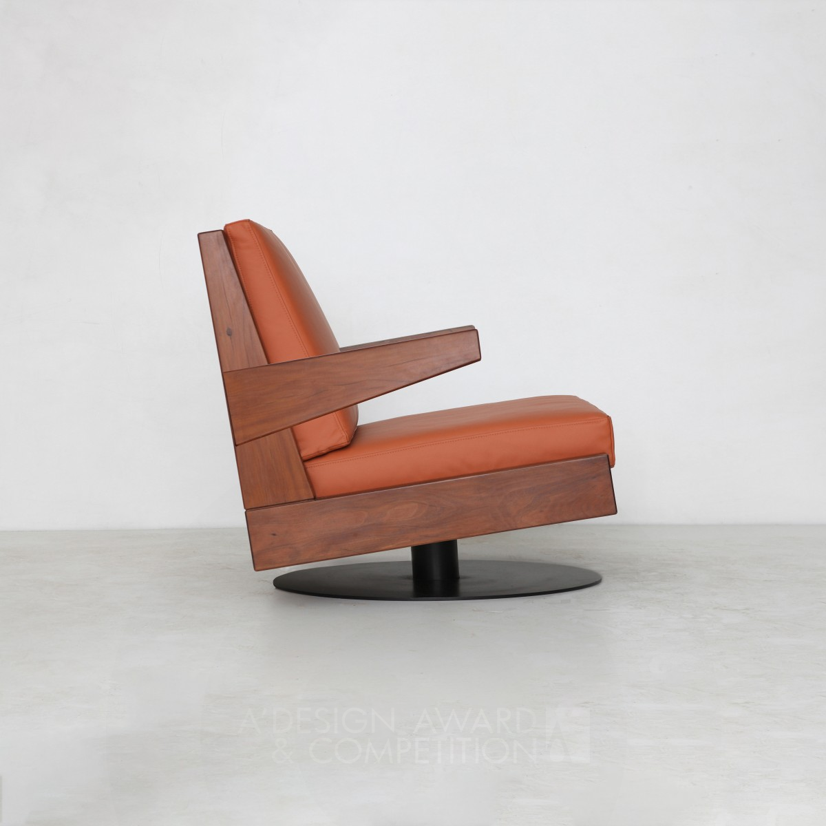 Revolving Especie Armchair by Zanini de Zanine Bronze Furniture Design Award Winner 2022 