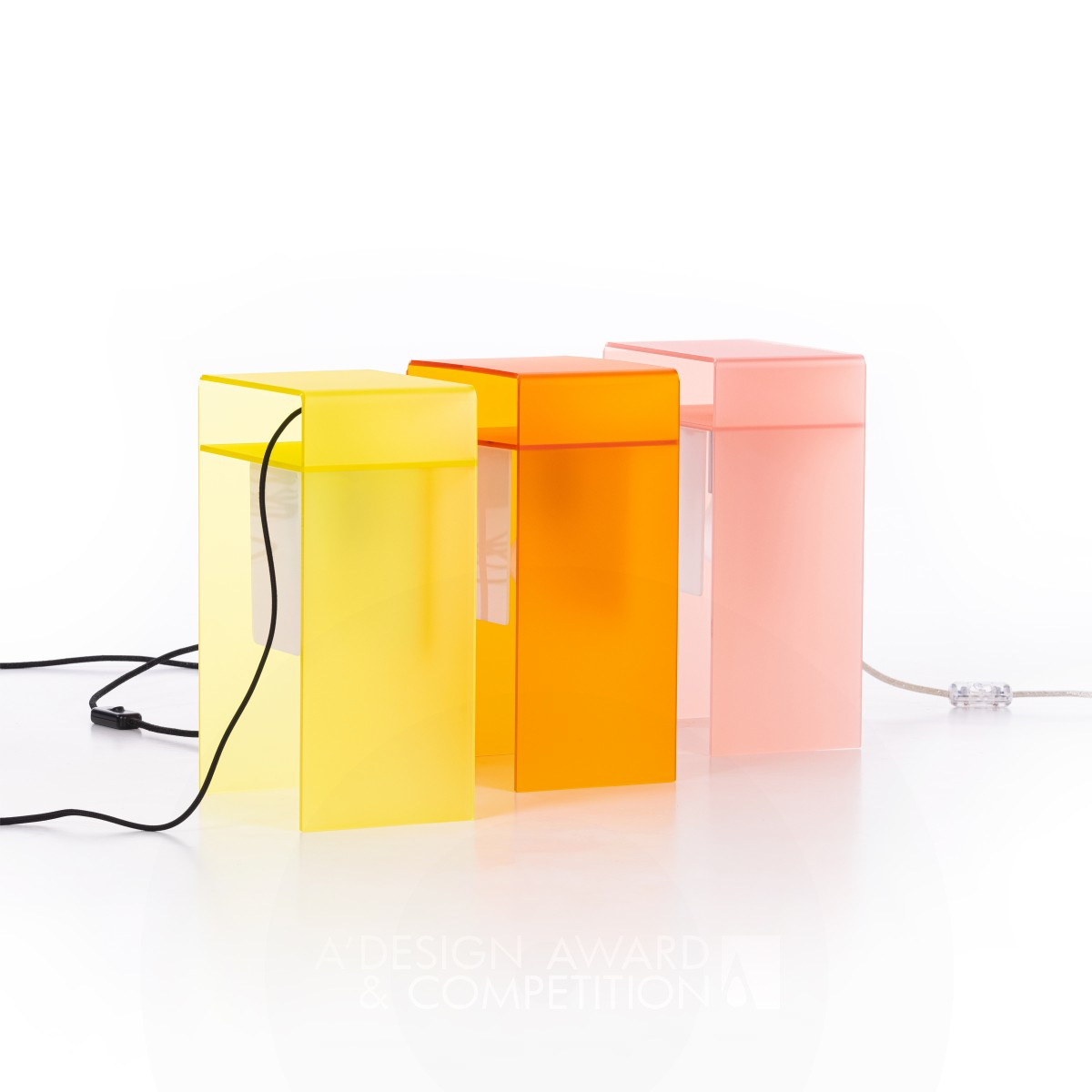 U Table Lamp by Monica Pinto de Almeida Silver Lighting Products and Fixtures Design Award Winner 2023 