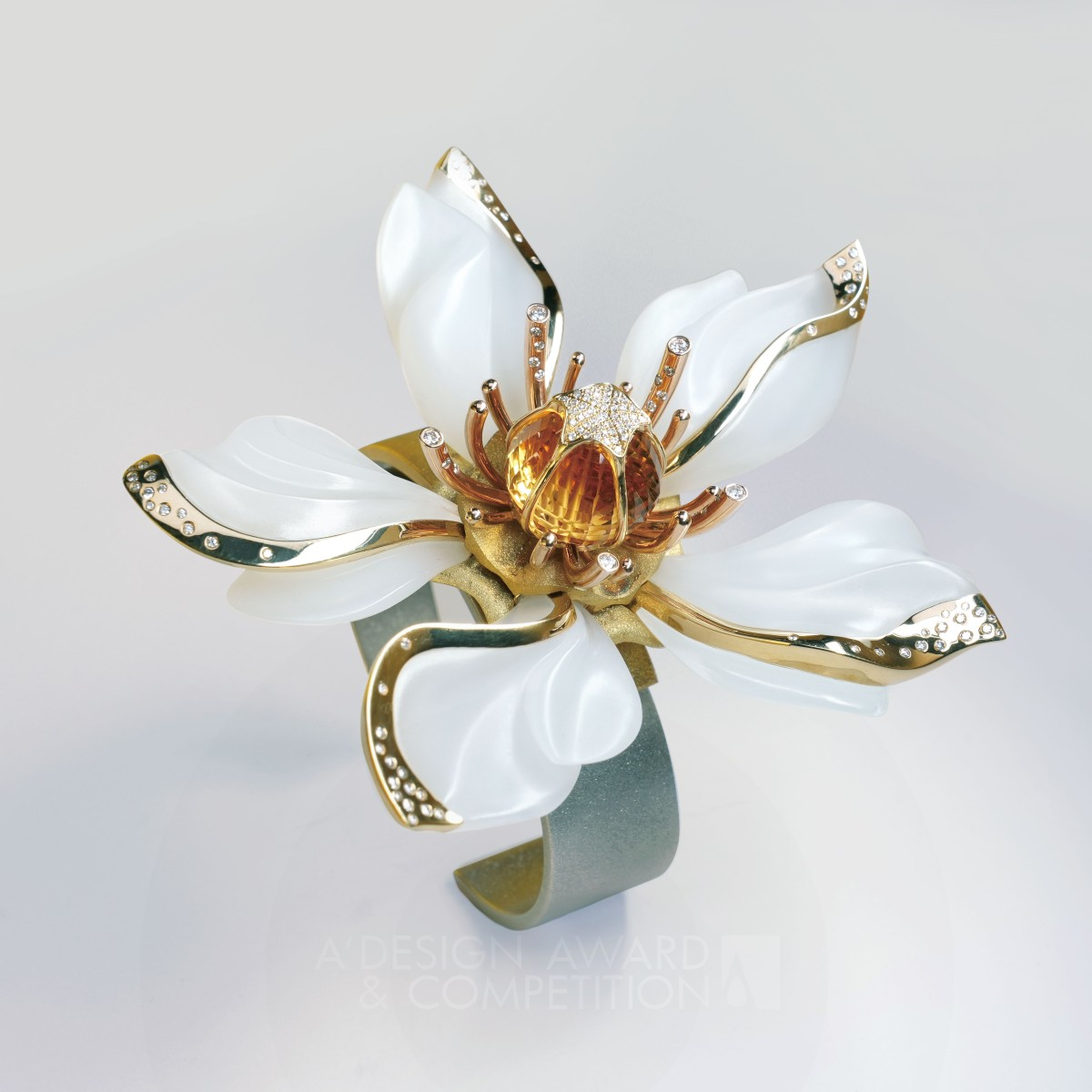 Blooming Blossom Multiwear Jewelry by Xincheng Zhang Platinum Jewelry Design Award Winner 2023 