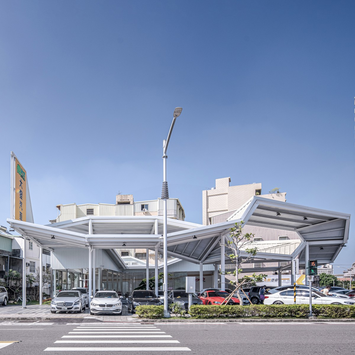 Pavilion 8 Used Car Store by Yao-Chi Shih Bronze Architecture, Building and Structure Design Award Winner 2023 