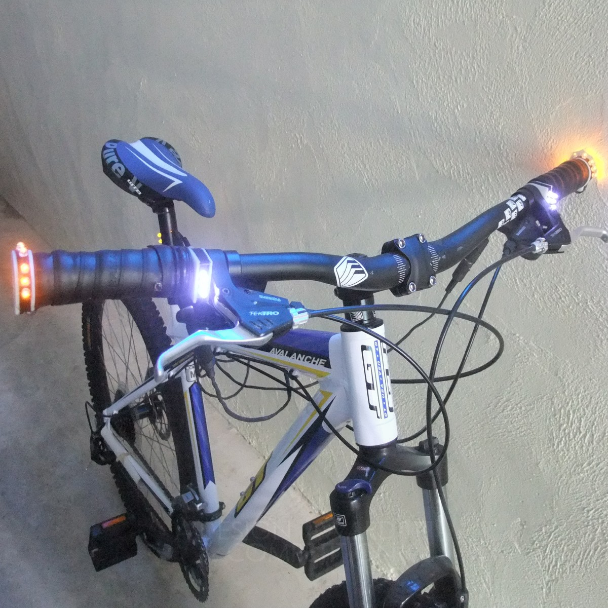 Reggal Originals Bicycle Signalling System by Tay Meng Kiat Nicholas Iron Idea and Conceptual Design Award Winner 2013 