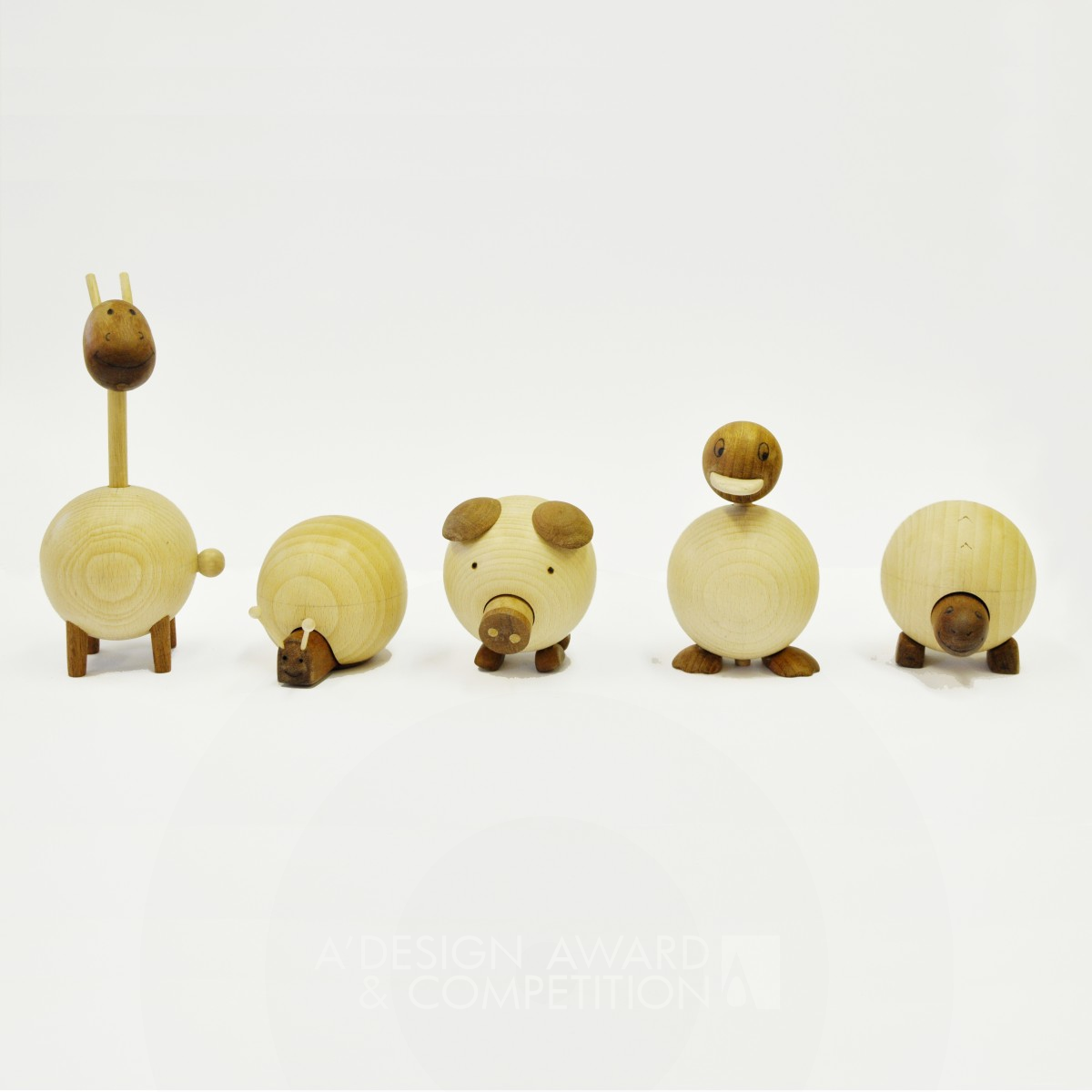 Movable wooden animals Toy by Sha Yang Golden Toys, Games and Hobby Products Design Award Winner 2013 