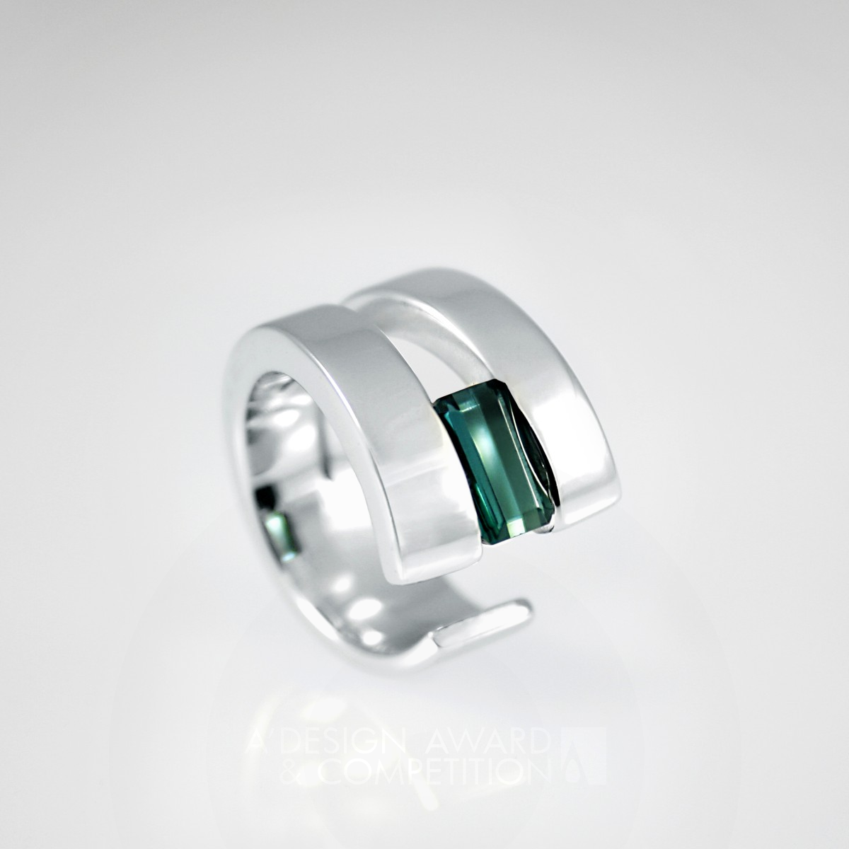 Sibilo Ring by Fabio Brazil & Henrique Murgel Bronze Jewelry Design Award Winner 2014 