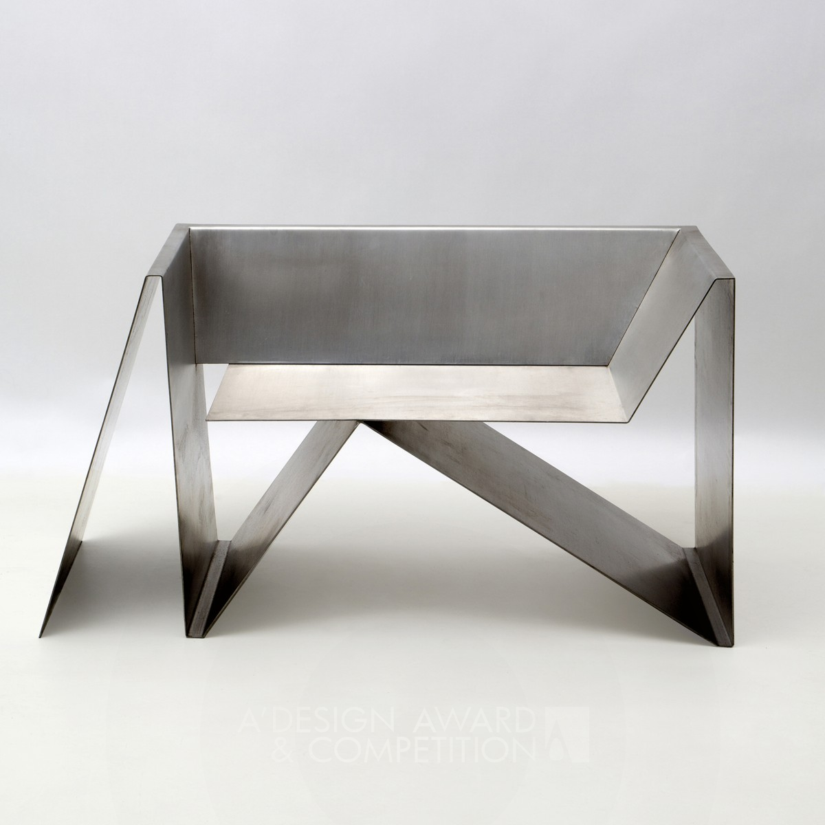 Baralho Armchair by Flávio Melo Franco Silver Furniture Design Award Winner 2014 