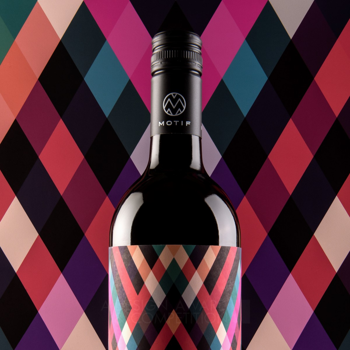 Motif Wine Wine Packaging Design by EN GARDE Interdisciplinary Gmbh Platinum Packaging Design Award Winner 2014 