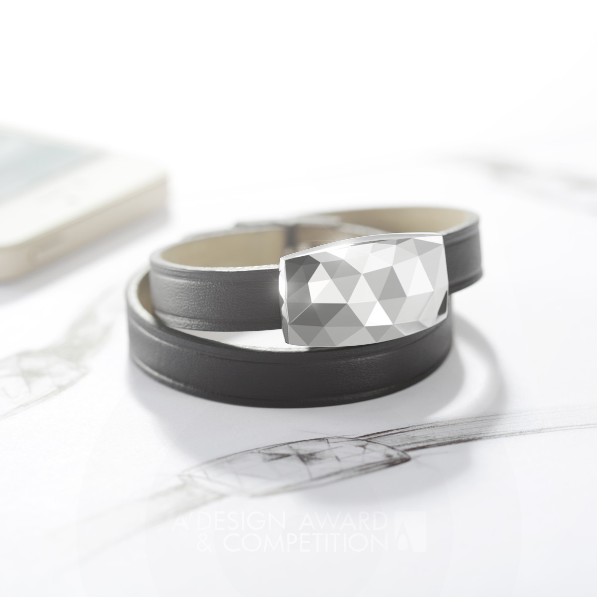 JUNE by netatmo Sun protection coaching bracelet by Camille Toupet & Adrien Campagnac Iron Jewelry Design Award Winner 2014 