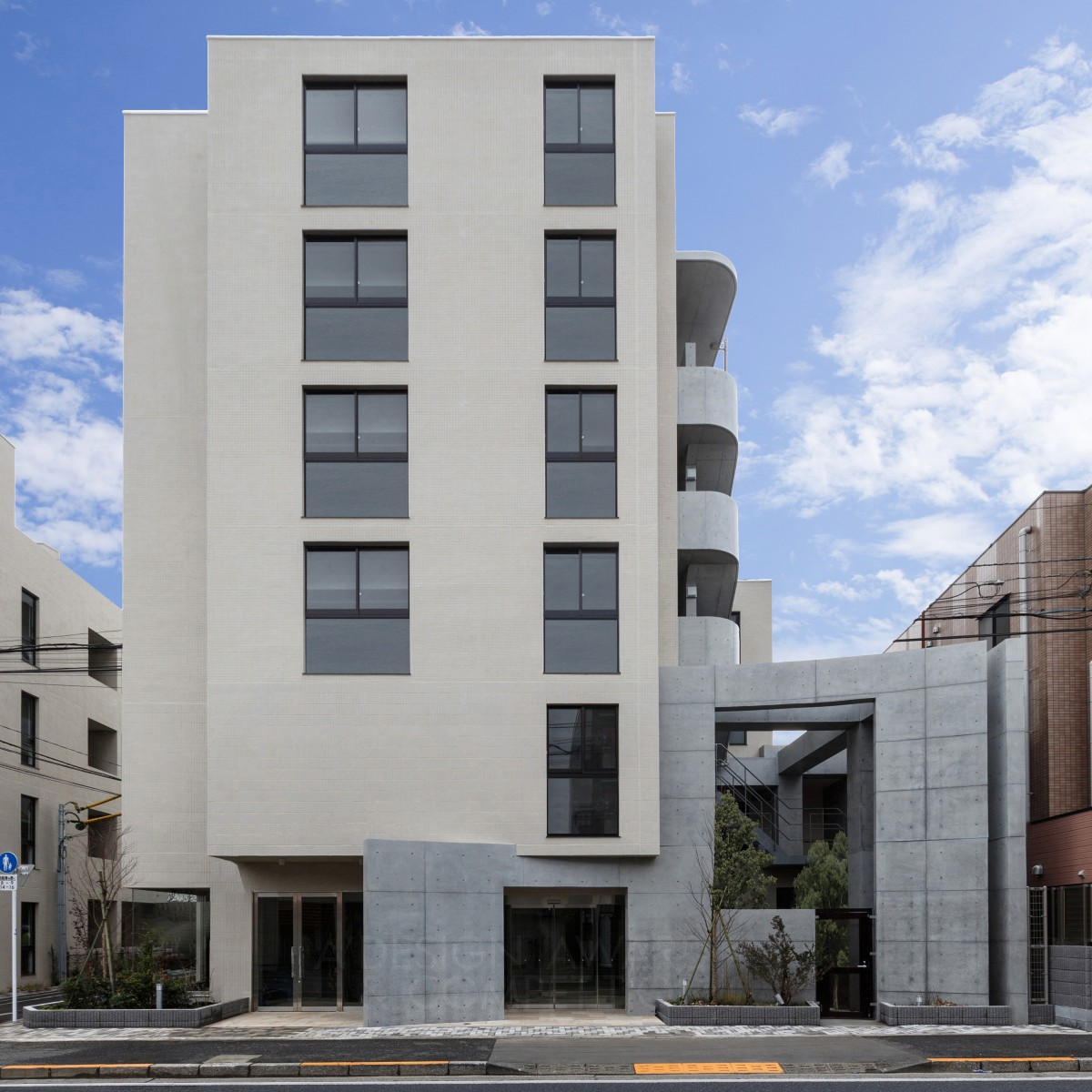 Forests of Grid Residential building by Yoshitaka Uchino Iron Architecture, Building and Structure Design Award Winner 2017 