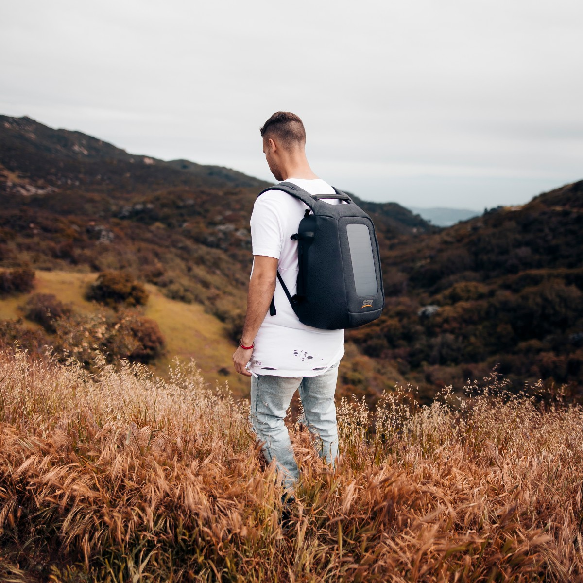 The Numi Pack Smart Travel Backpack by David Dos Santos Silver Fashion and Travel Accessories Design Award Winner 2018 