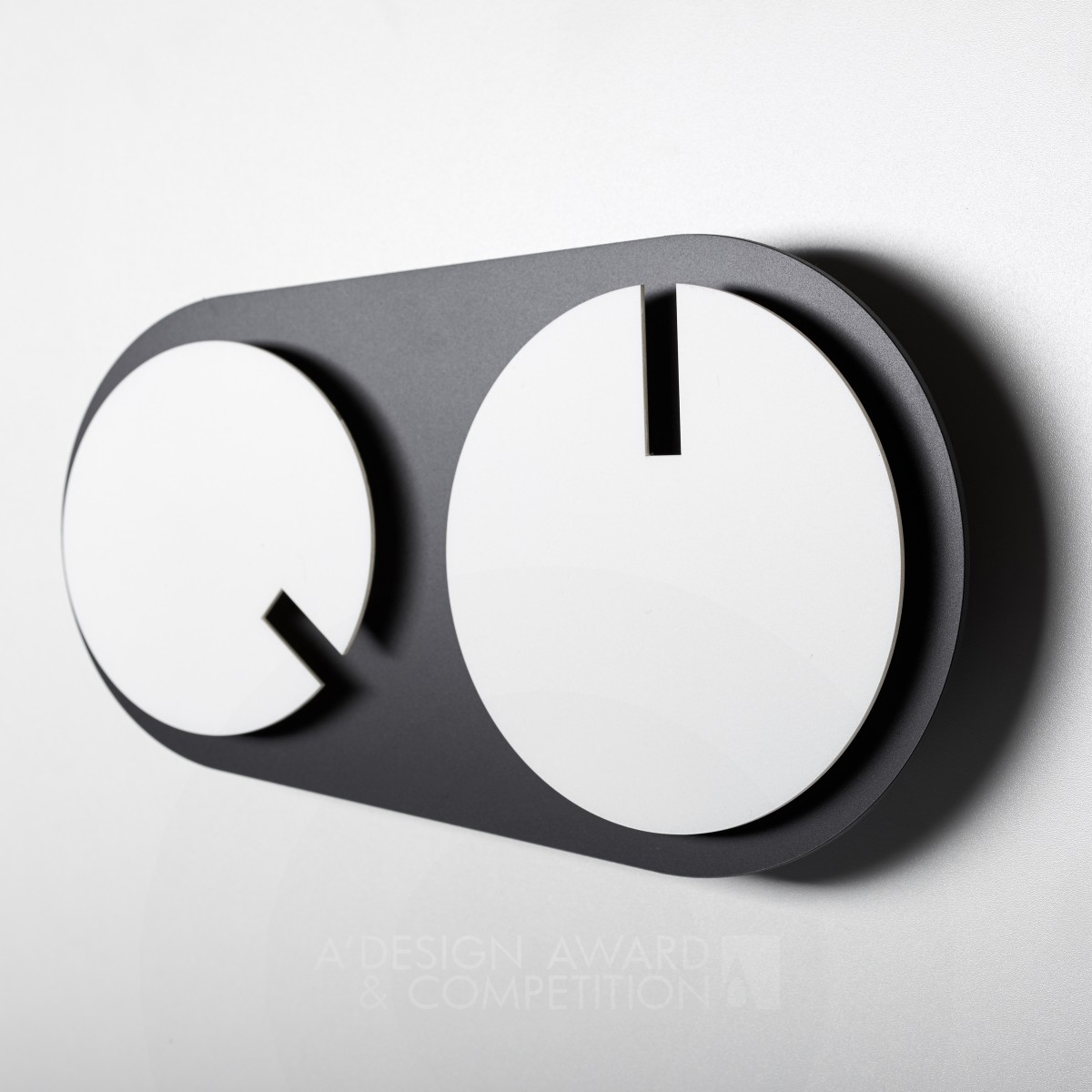 The Dialogue Clock Clock by Evgenia Dymkina Silver Furniture Design Award Winner 2018 