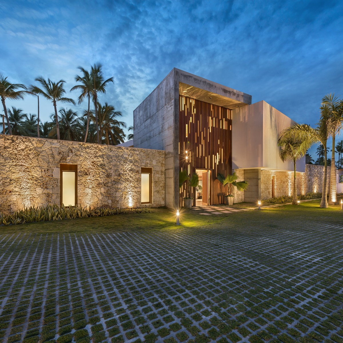 Lulu Villa House by Dante Luna Golden Architecture, Building and Structure Design Award Winner 2021 