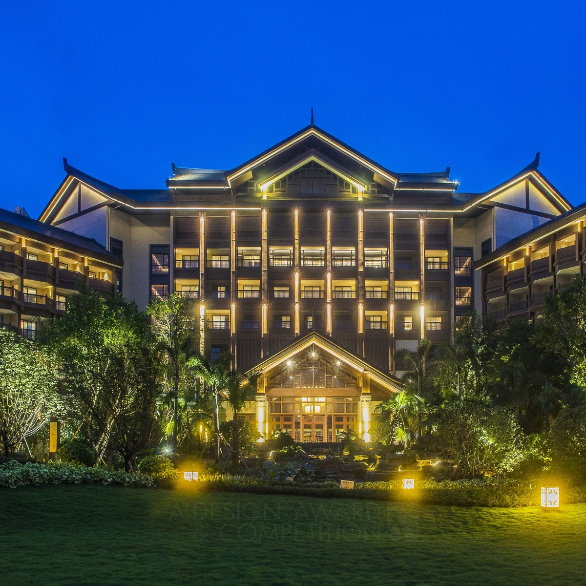 Wanda Realm Resort Lighting by Qingliu Xu Iron Lighting Products and Fixtures Design Award Winner 2019 