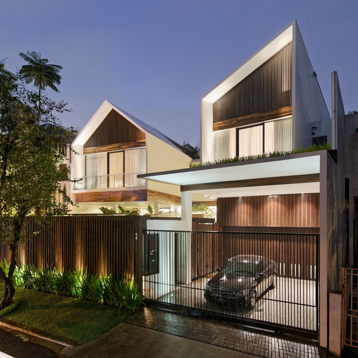 Long House Residential House by Tonny Wirawan Suriadjaja Silver Architecture, Building and Structure Design Award Winner 2019 