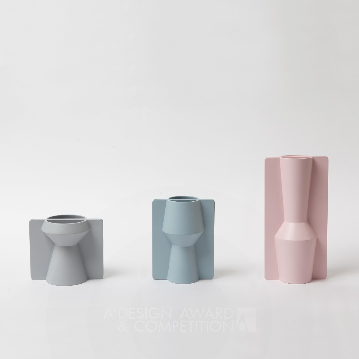 Segment Multifunctional Vase by Hiroyuki Sugiyama Bronze Furniture Design Award Winner 2019 