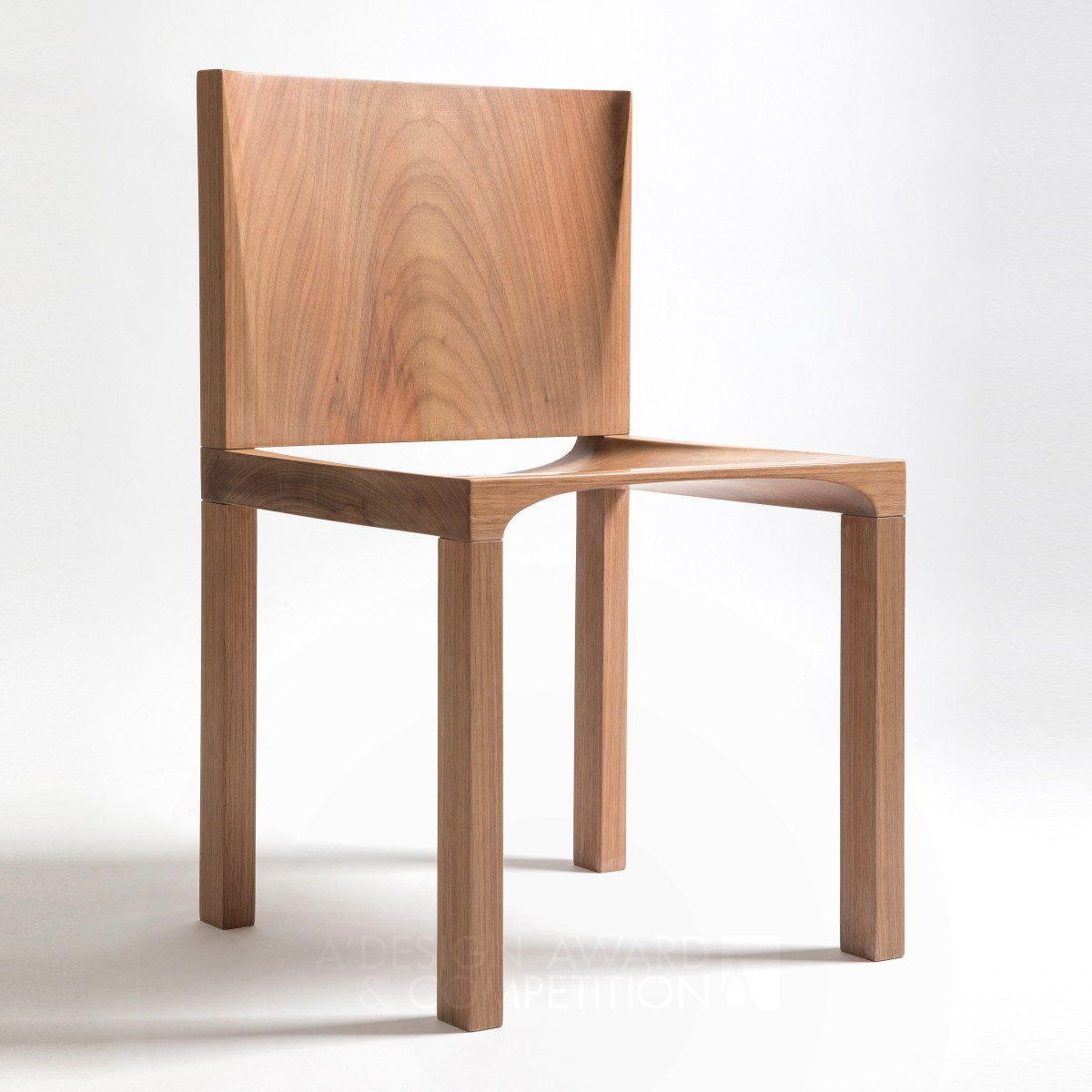 Brasilia Chair Chair by Rodrigo Scheel Golden Furniture Design Award Winner 2019 