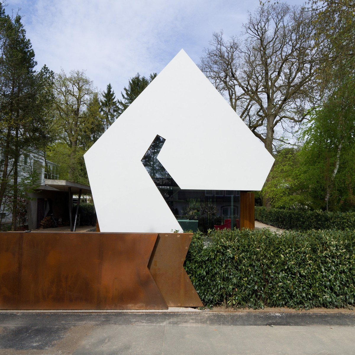 Goethestrasse 1 Private House by Gronych + Dollega Architekten Silver Architecture, Building and Structure Design Award Winner 2019 