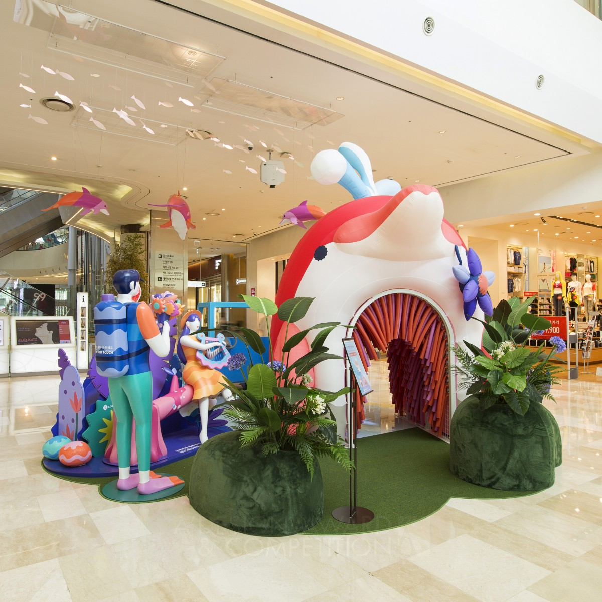 Summer, Happy Time Retail VM by MOMOT Silver Event and Happening Design Award Winner 2019 