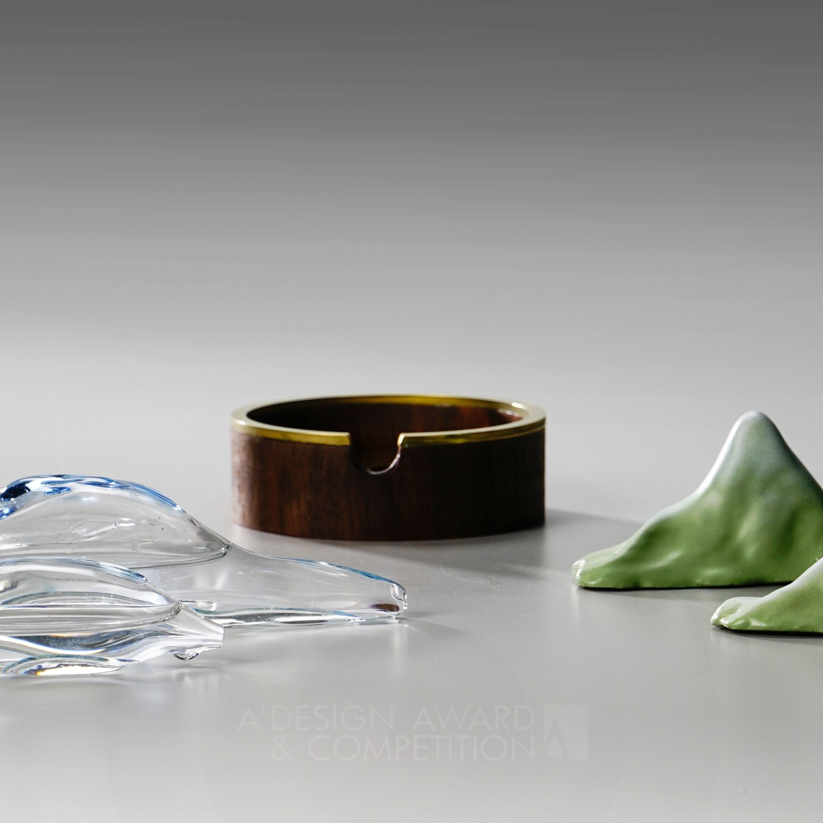 Ri Shan Shui Set of Calligraphy Paperweights by Chiahsun Tsai Iron Homeware Design Award Winner 2019 