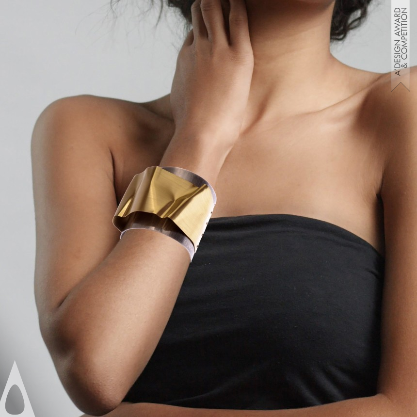 Camilla Marcondes's Wrinkled Bracelet and Earrings