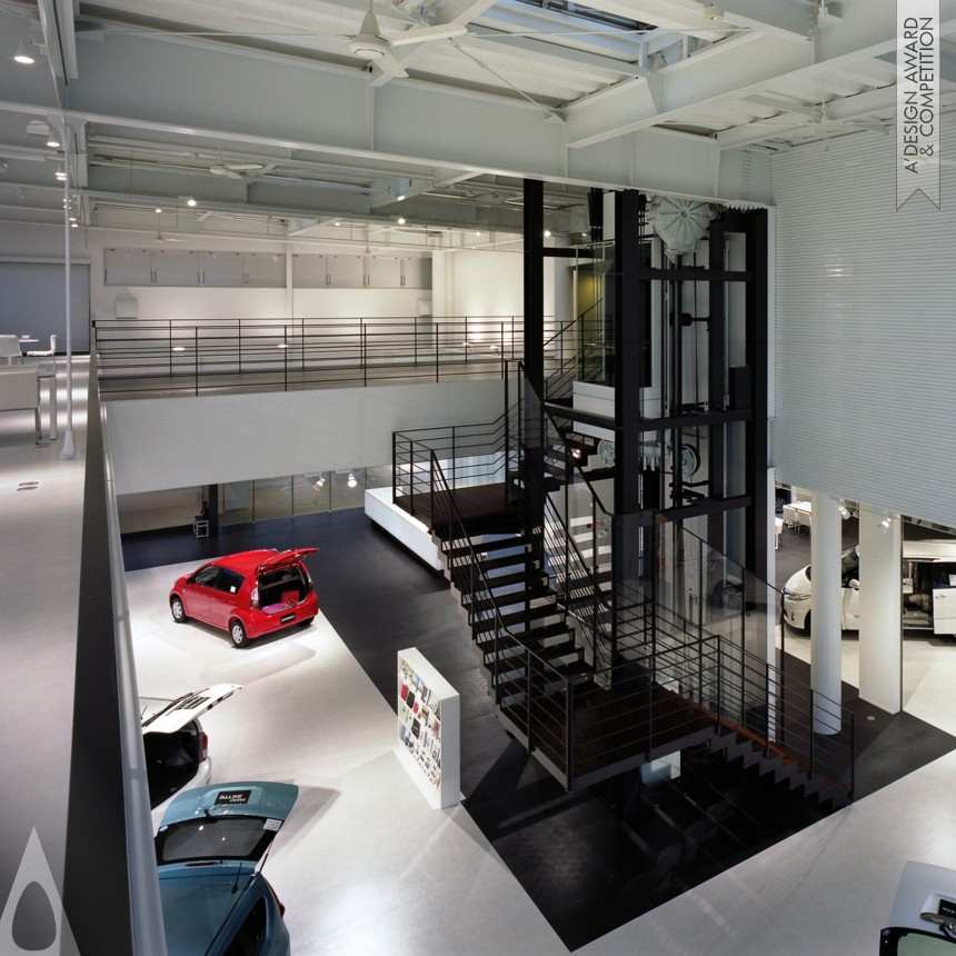 Tetsuo Kawabe's Tcnk Car Showroom and Garage