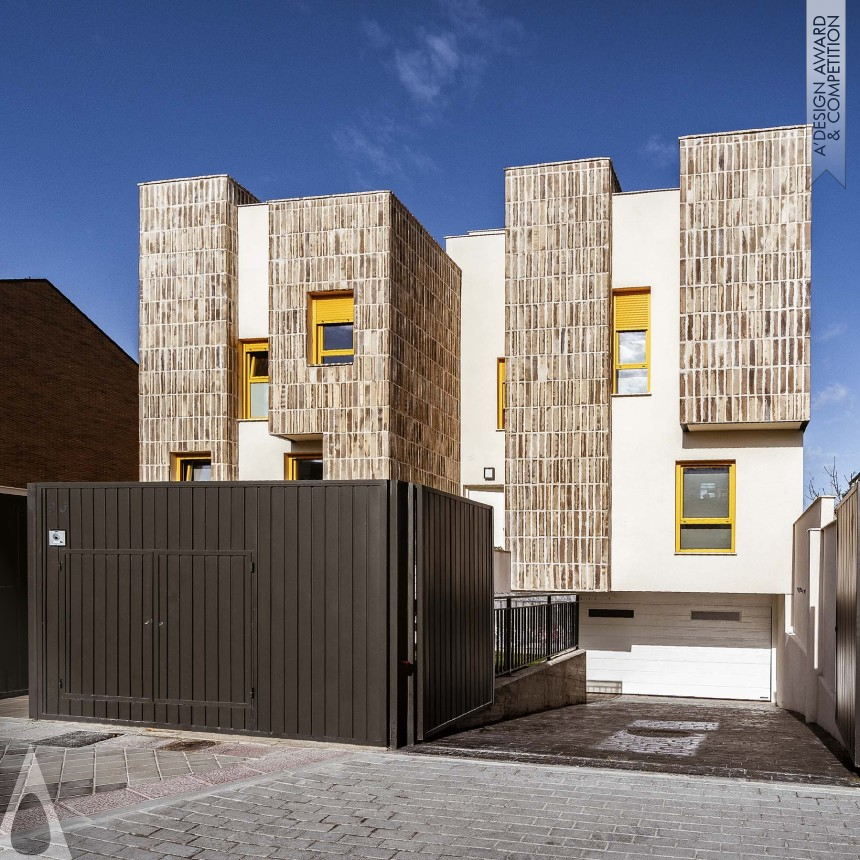 Montecarmelo Townhouses designed by Joaquin Millan Villamuelas