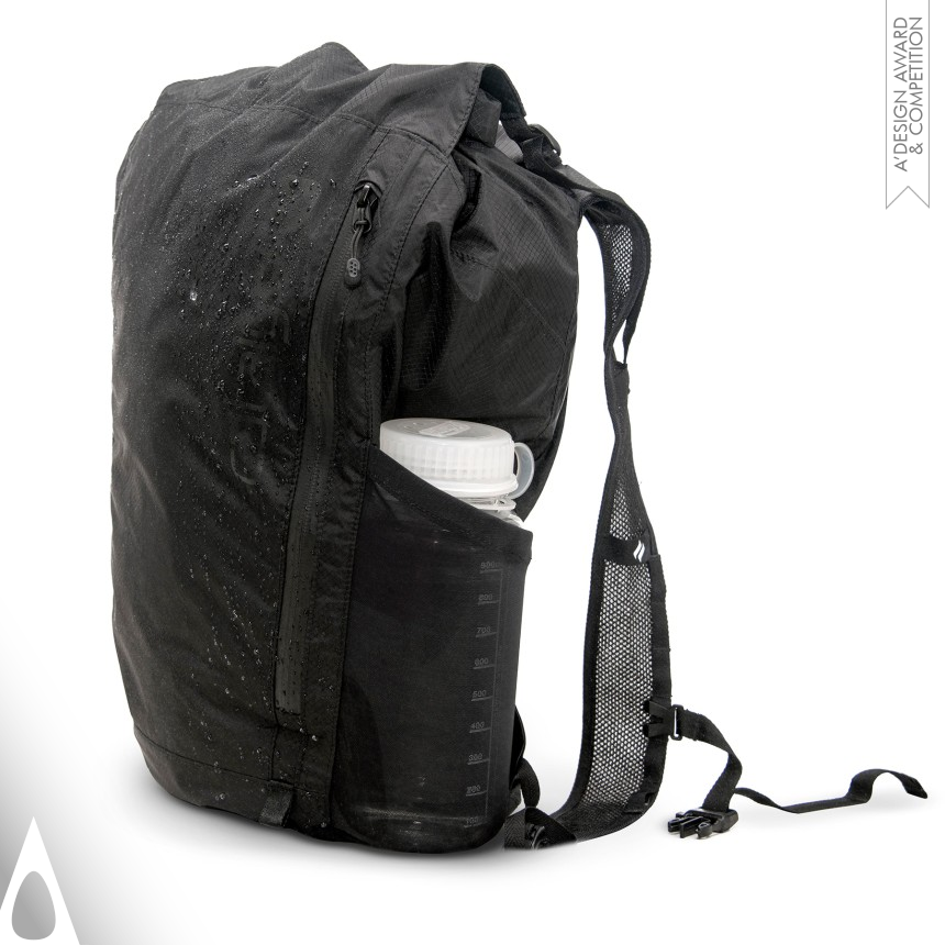 Bronze Fashion and Travel Accessories Design Award Winner 2020 Waterproof 20L Backpack Foldable water resistant bag 