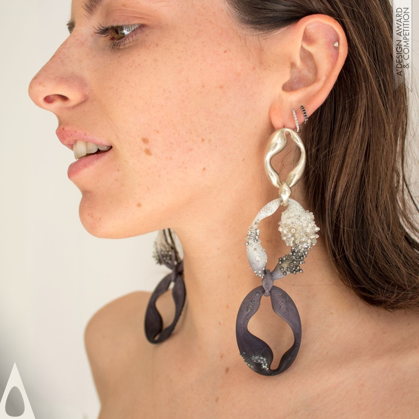 Chiaroscuro - Bronze Jewelry Design Award Winner