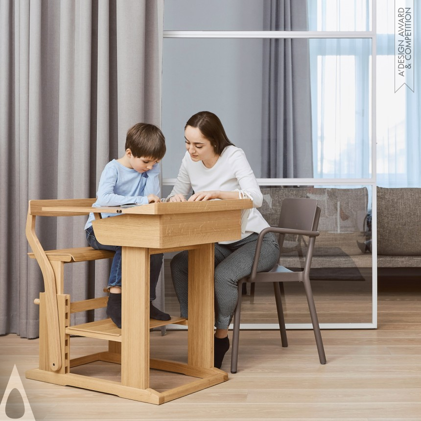 Silver Baby, Kids' and Children's Products Design Award Winner 2021 EverDesk Kids Desk 