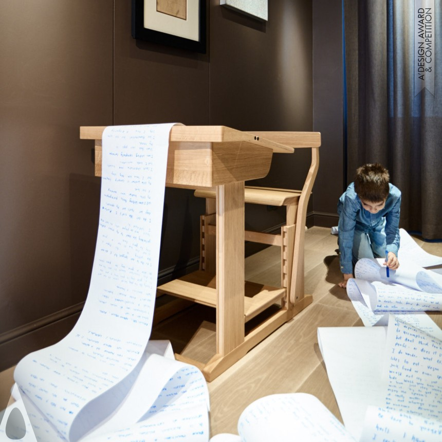 E. Papp, M. Van der Voorn and K. Koevoets's EverDesk Kids Desk