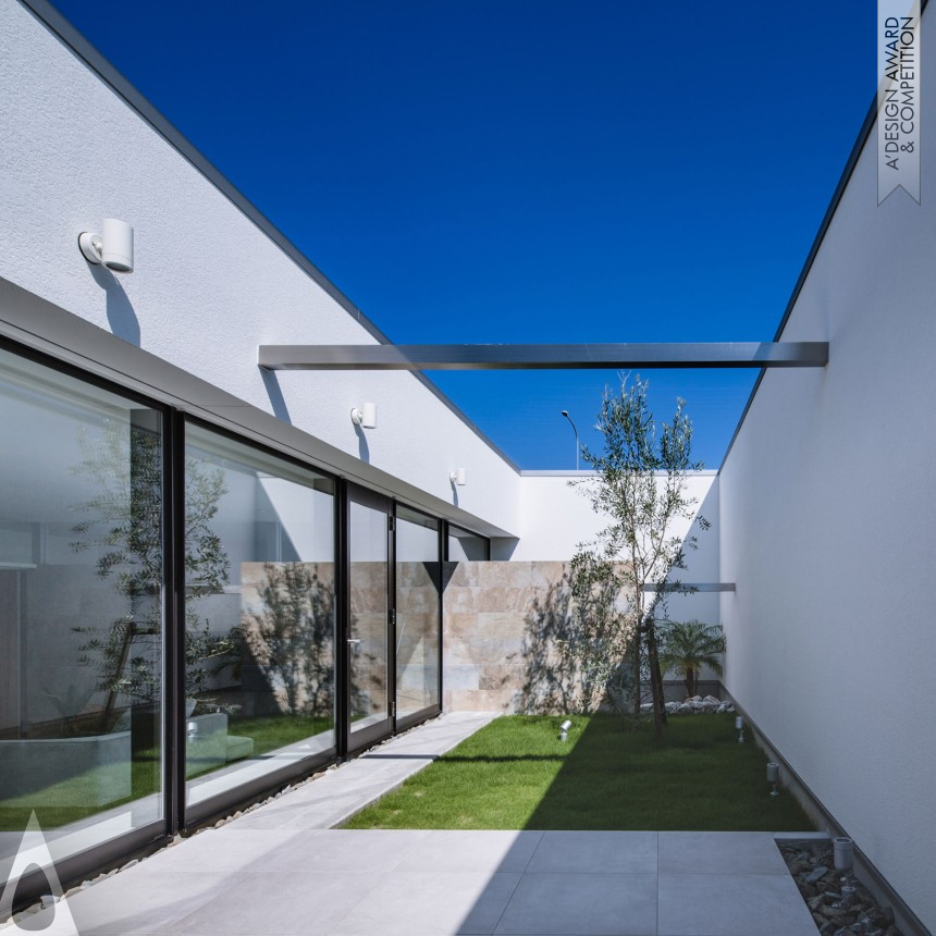 Kiyoshi Sugimoto's House in Sinjyo Residential Building