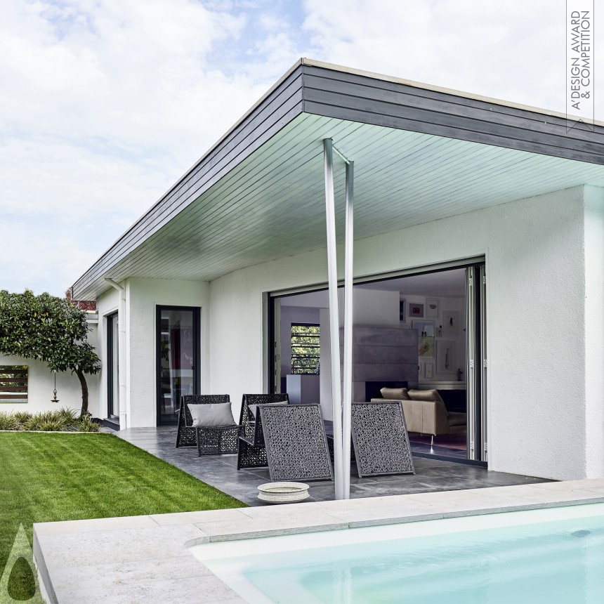 Thomas Geissert's Bungalow Refurbishment Living