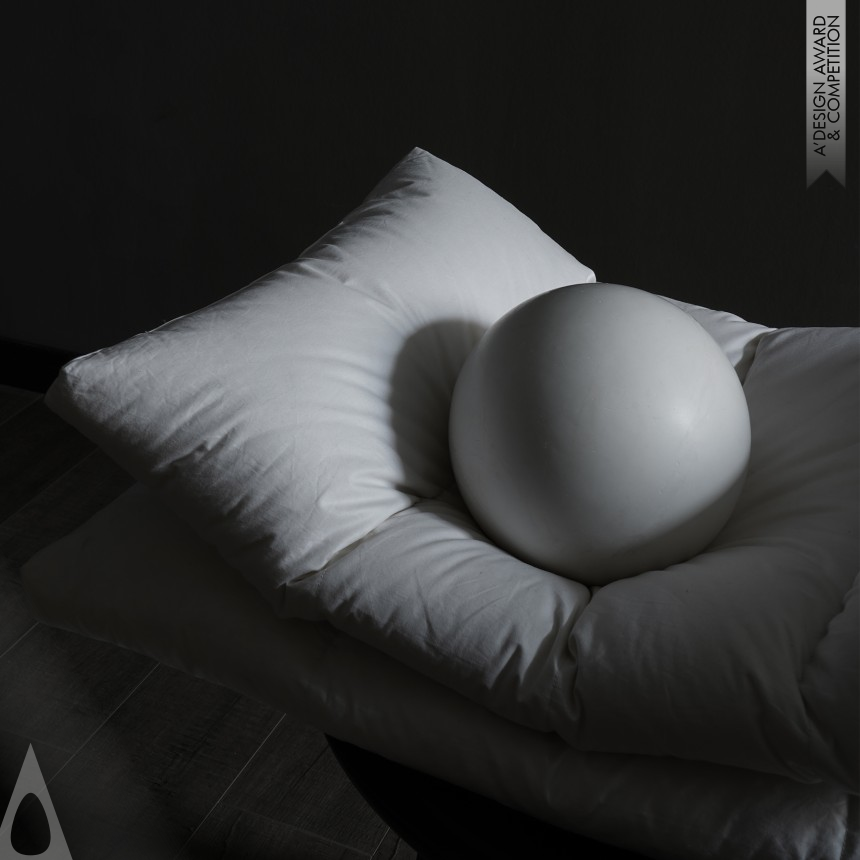 Iron Furniture Design Award Winner 2021 Side-Sleep Pillow 