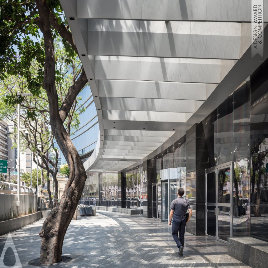 Glorieta Insurgentes designed by Yoram Cimet and Sholem Cimet