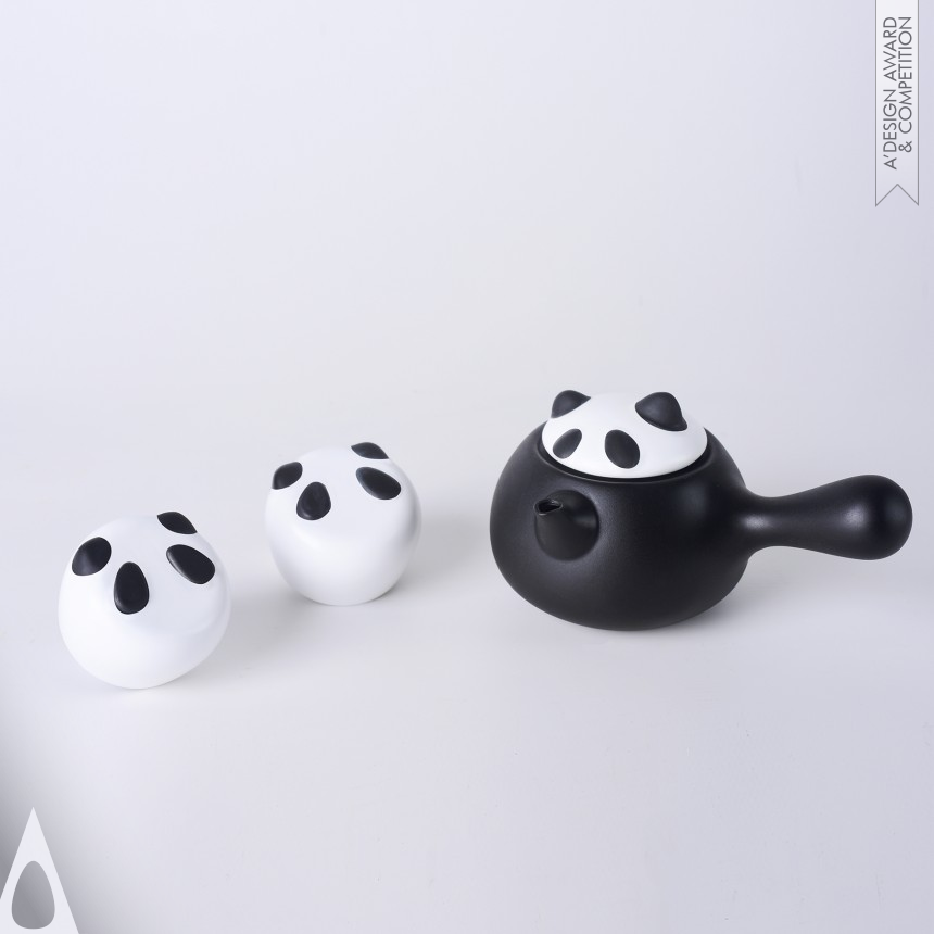 Yan Luo and Jianan Yu's The Panda Themed Tea Set