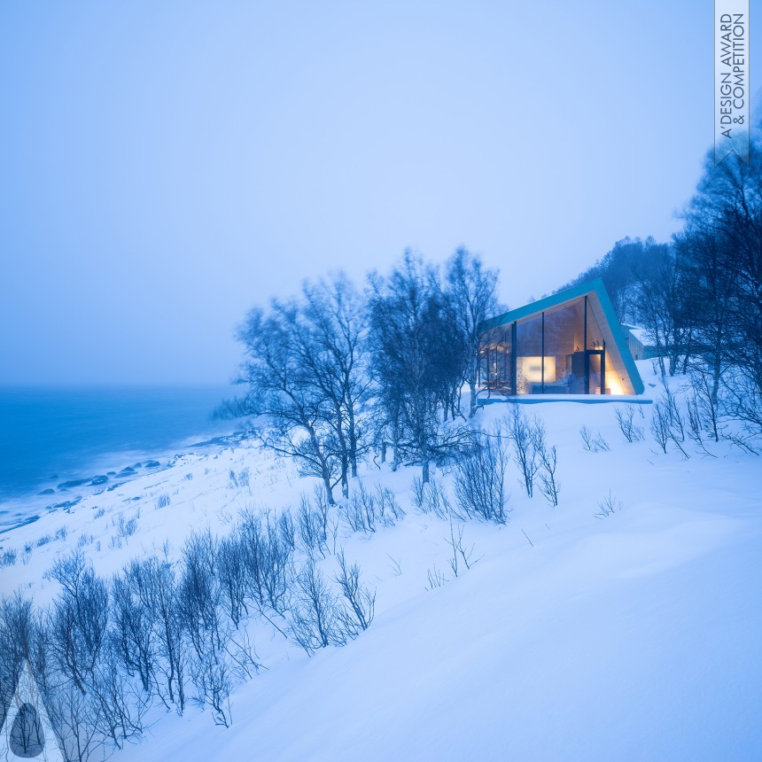 Golden Architecture, Building and Structure Design Award Winner 2021 Aurora Lodge Chalet 