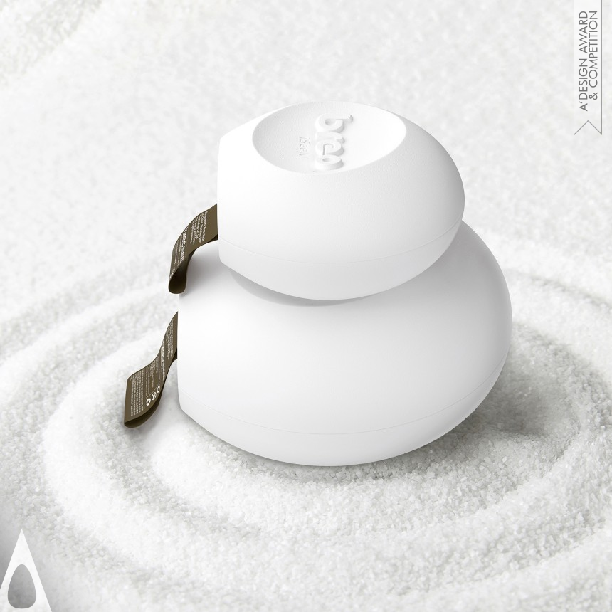 Silver Packaging Design Award Winner 2022 Circle Unfulfilled Massage Device 