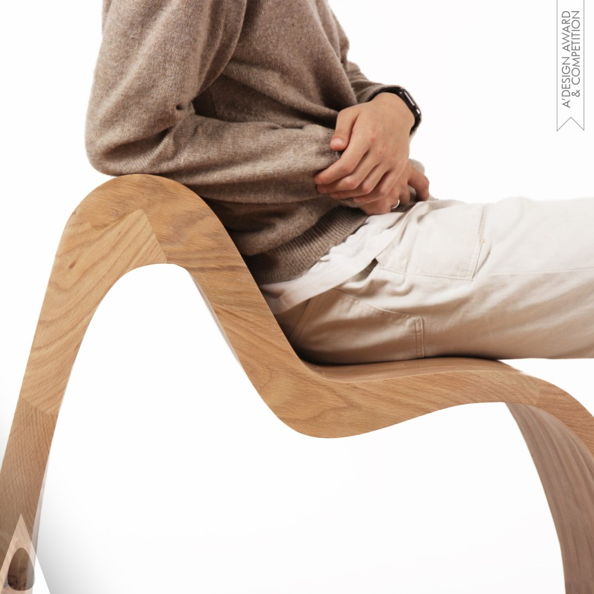 Kihyun Ahn's Sseuim Chair