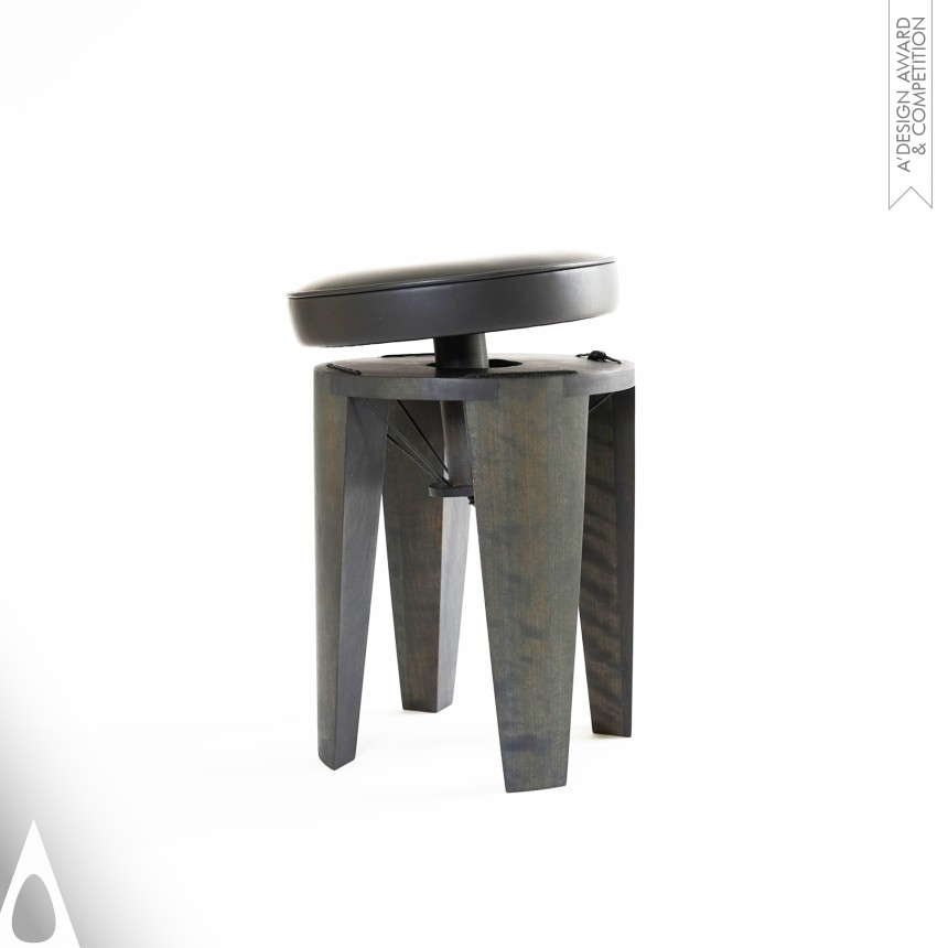 Takusei Kajitani's Swing Ao Stool