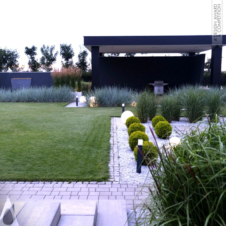 Iron Landscape Planning and Garden Design Award Winner 2022 Architectural Home Garden 