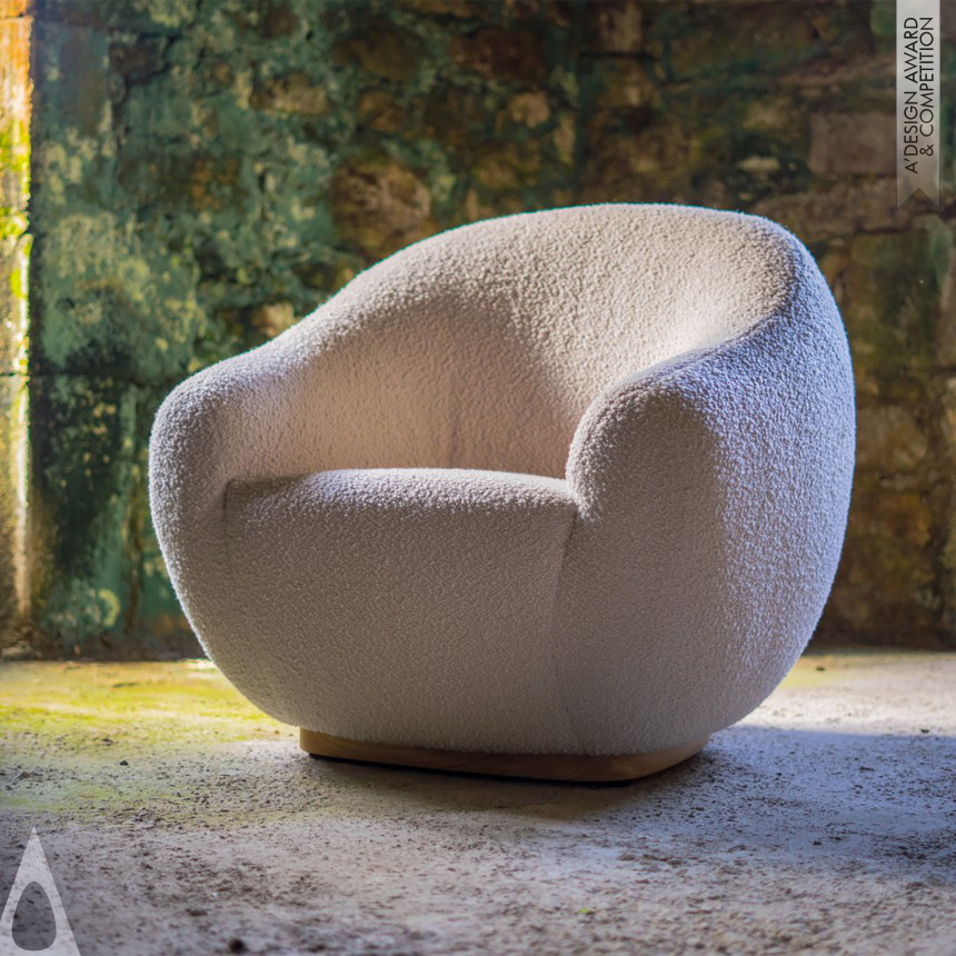 Niemeyer II - Golden Furniture Design Award Winner