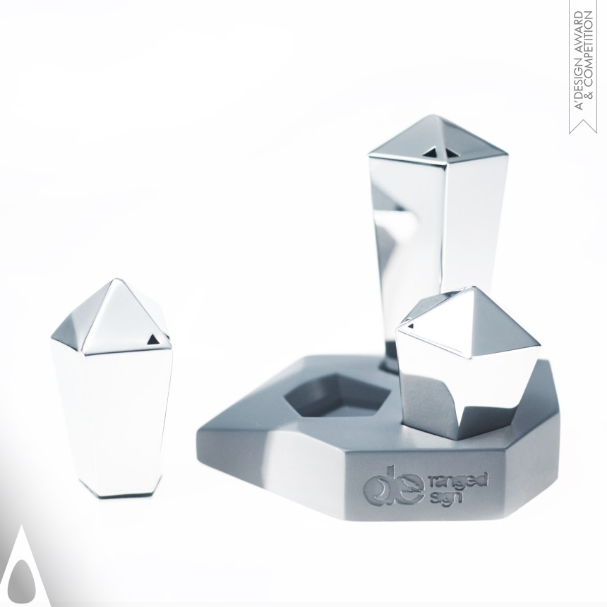 Iron Bakeware, Tableware, Drinkware and Cookware Design Award Winner 2022 Crystallar Condiment Set 