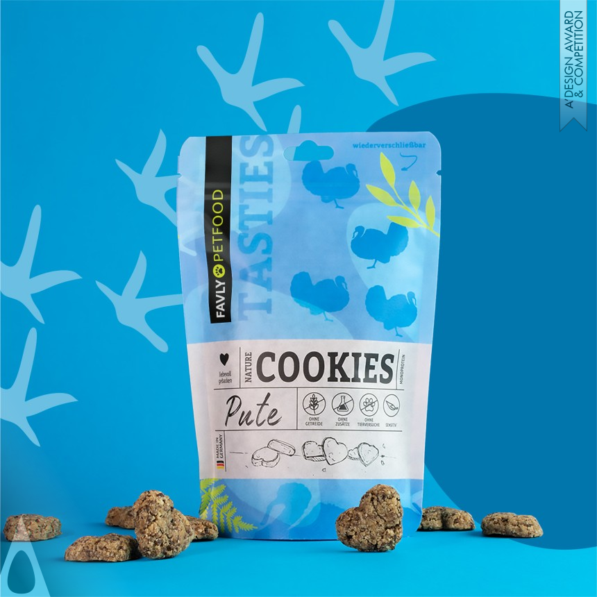 Silver Packaging Design Award Winner 2023 Favly Petfood Packaging Design 