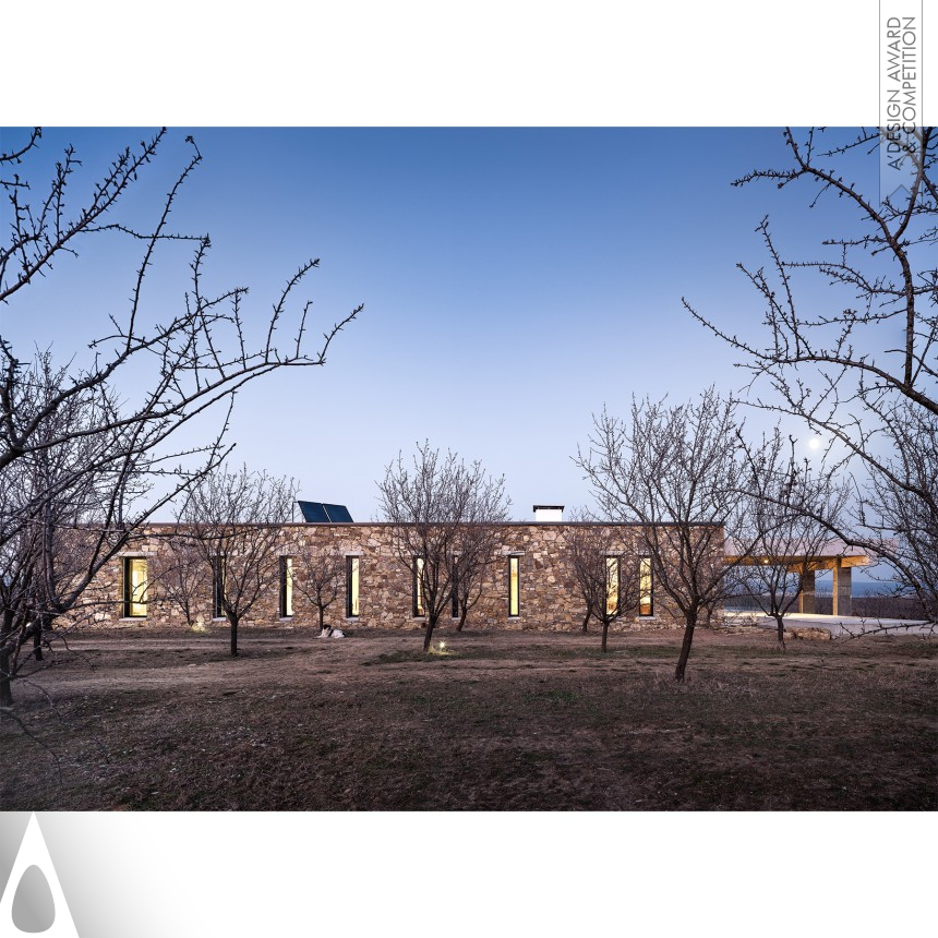 Bronze Architecture, Building and Structure Design Award Winner 2023 Orchard Stone House Residence 