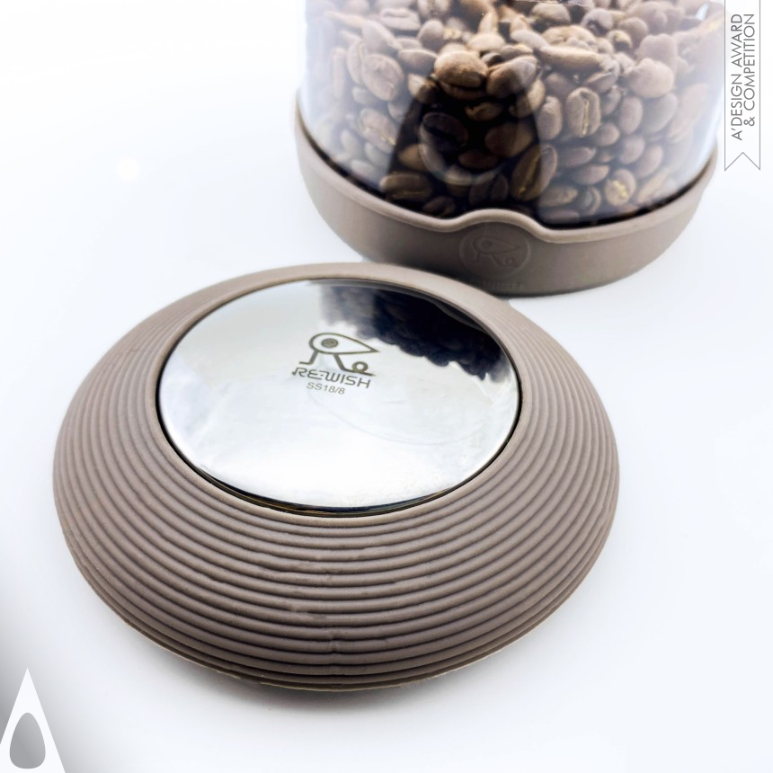 Air Kiss - Silver Bakeware, Tableware, Drinkware and Cookware Design Award Winner