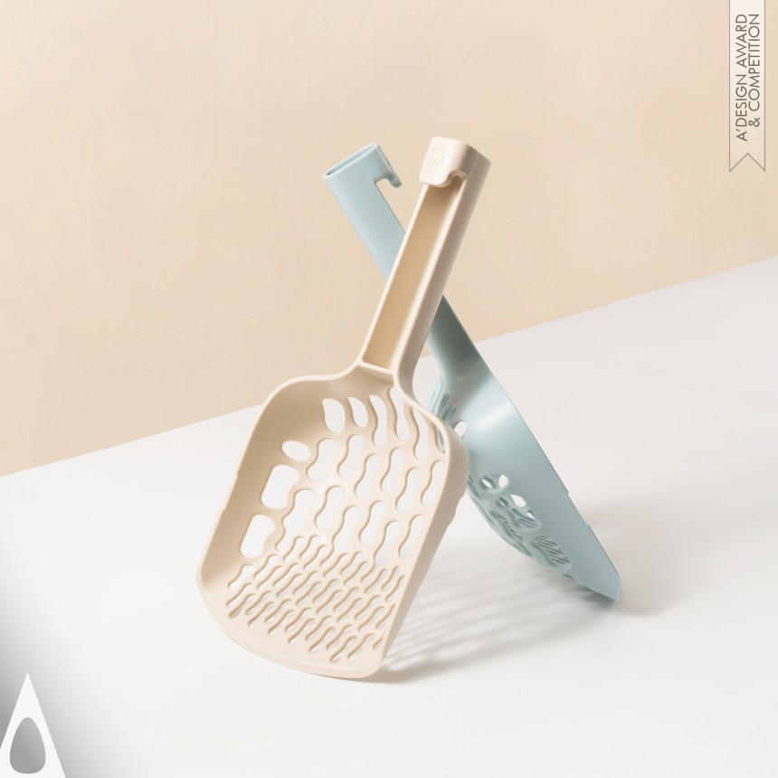 Iron Pet Care, Toys, Supplies and Products for Animals Design Award Winner 2024 Infinity Cat Litter Scoop 